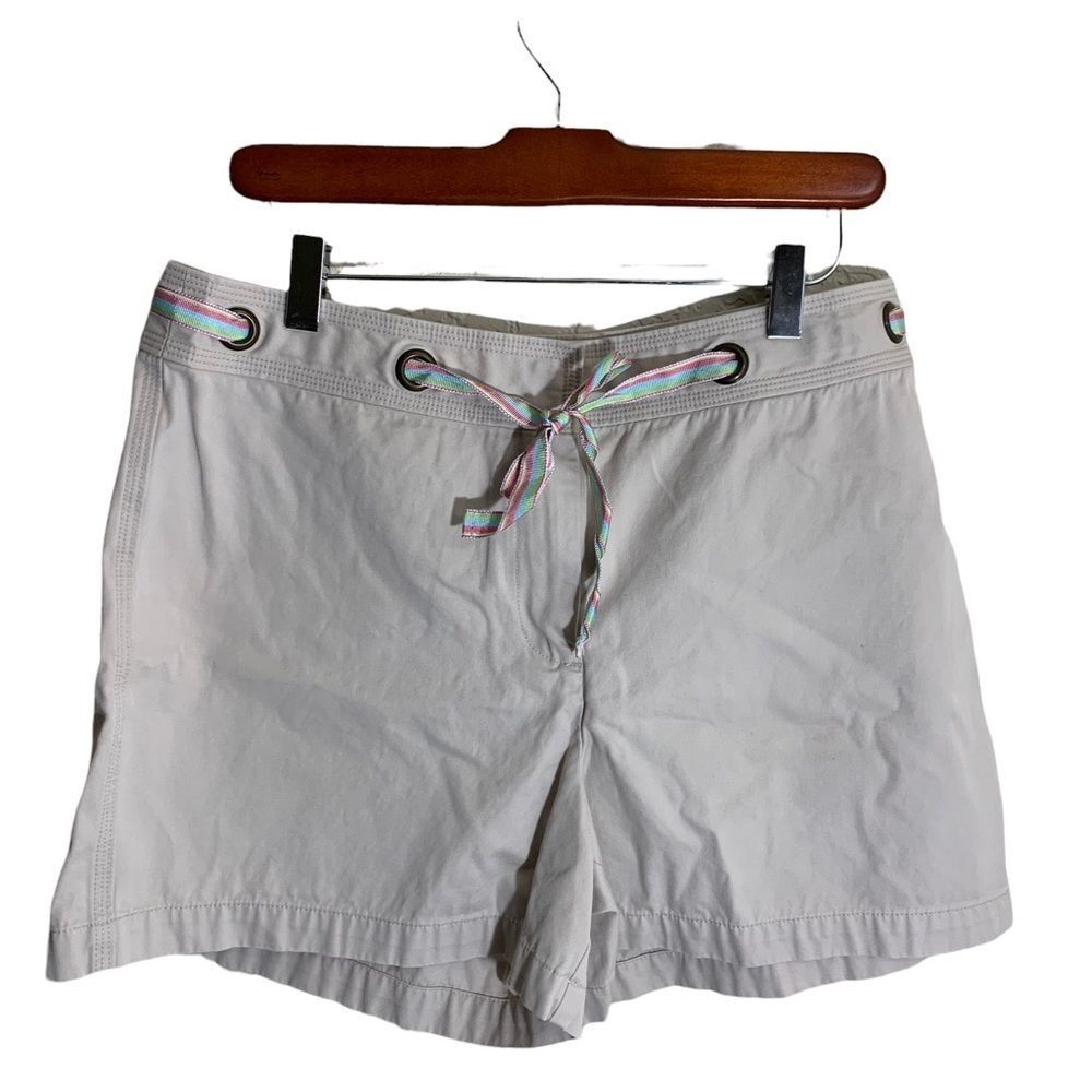 Kate Hill Petite Beige Shorts‎